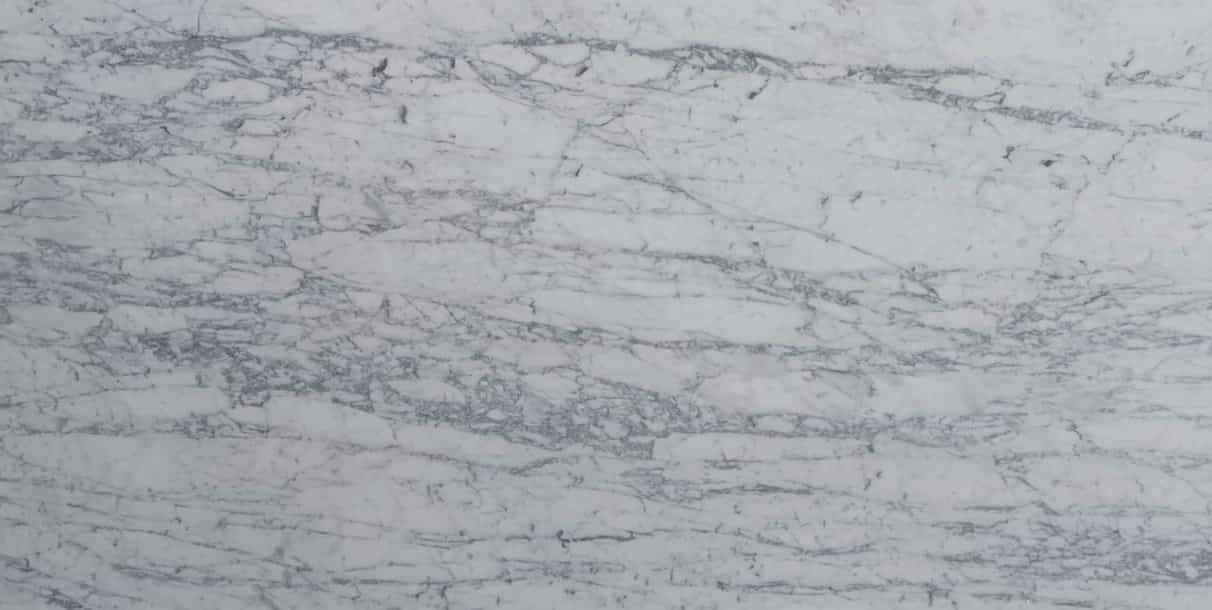 Bianco Carrara slab at Aracruz RE