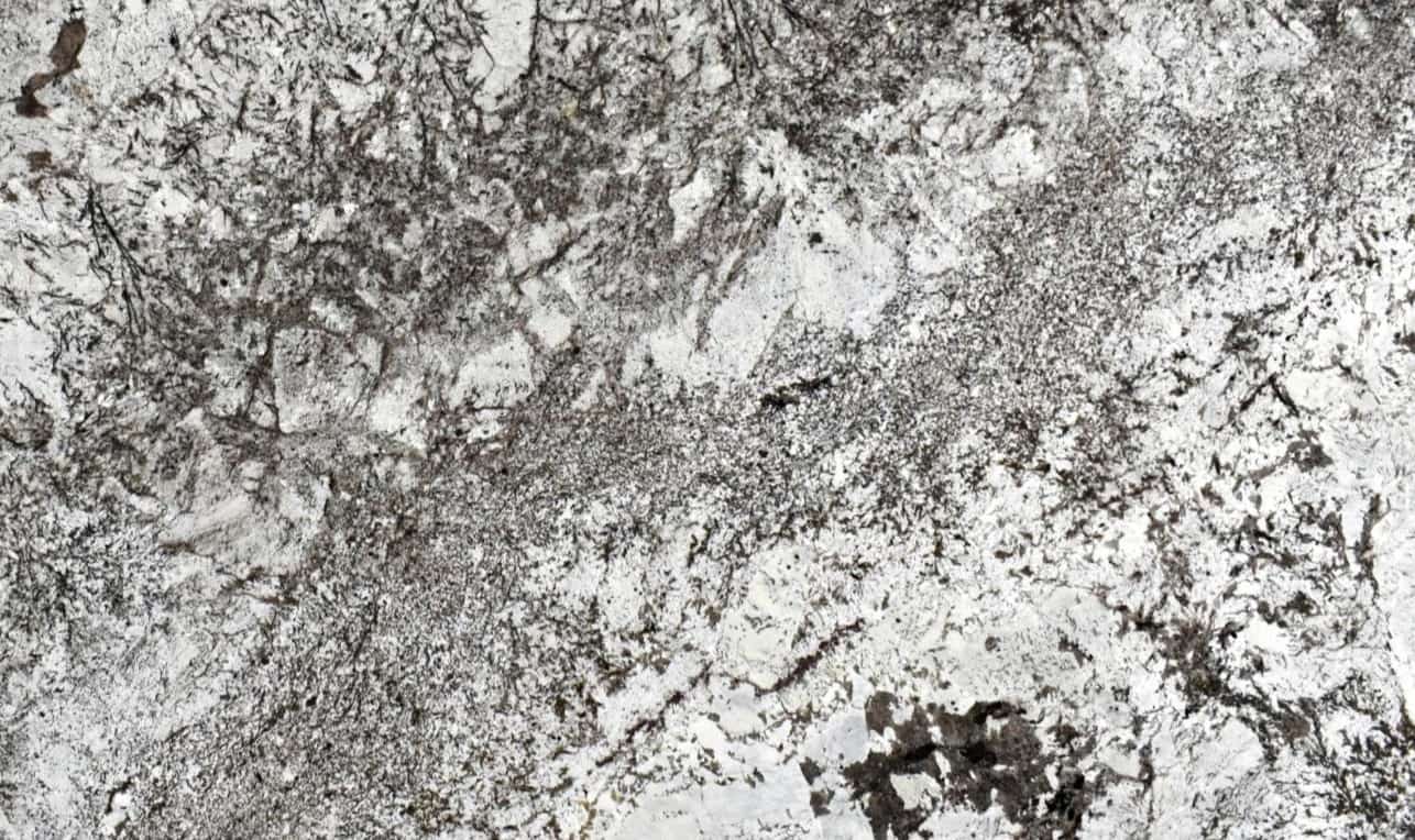 Colonial White slab at Aracruz RE