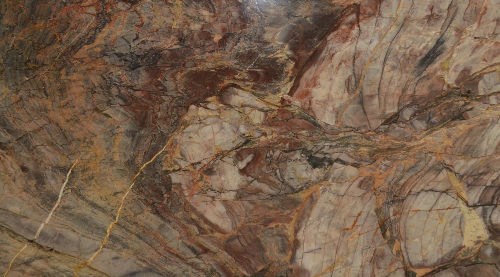 Triple Fusion 2cm · Polished slab, full view