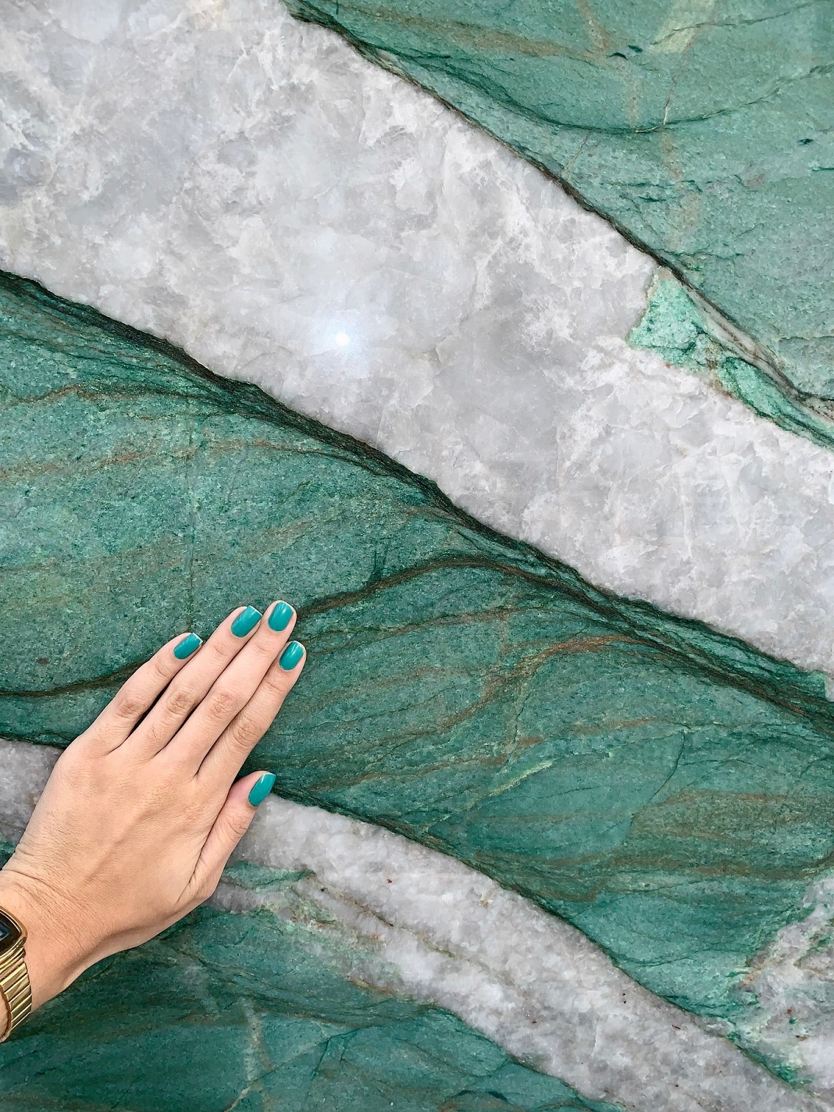 Jade Crystal 3cm · Polished slab, full view