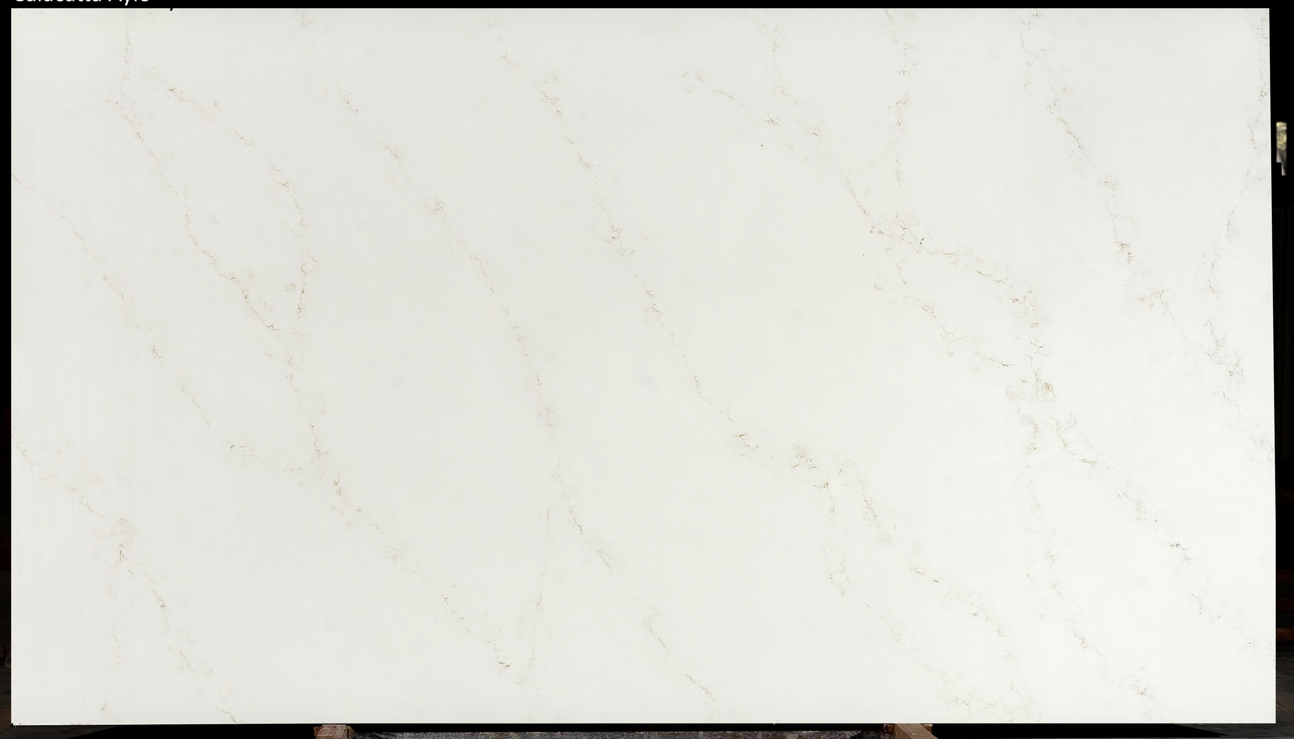 AcarAStone Calacatta LineaDoro 2cm · Polished · 127" × 63" slab, full view