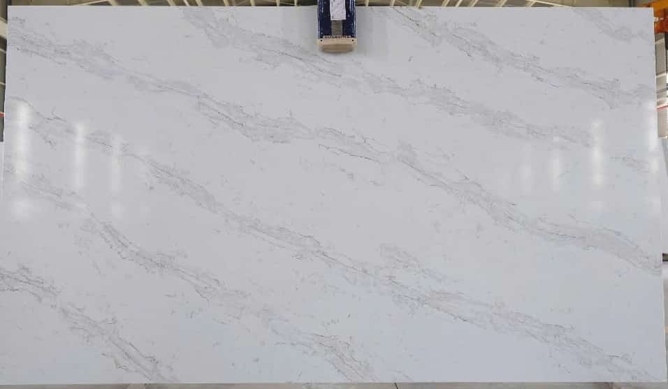 AcarAStone Calacatta Liguria slab at Aracruz RE