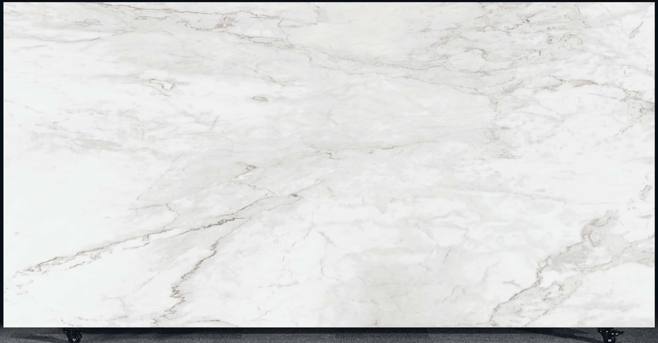 FLORIM Calacatta Glossy slab at Aracruz RE