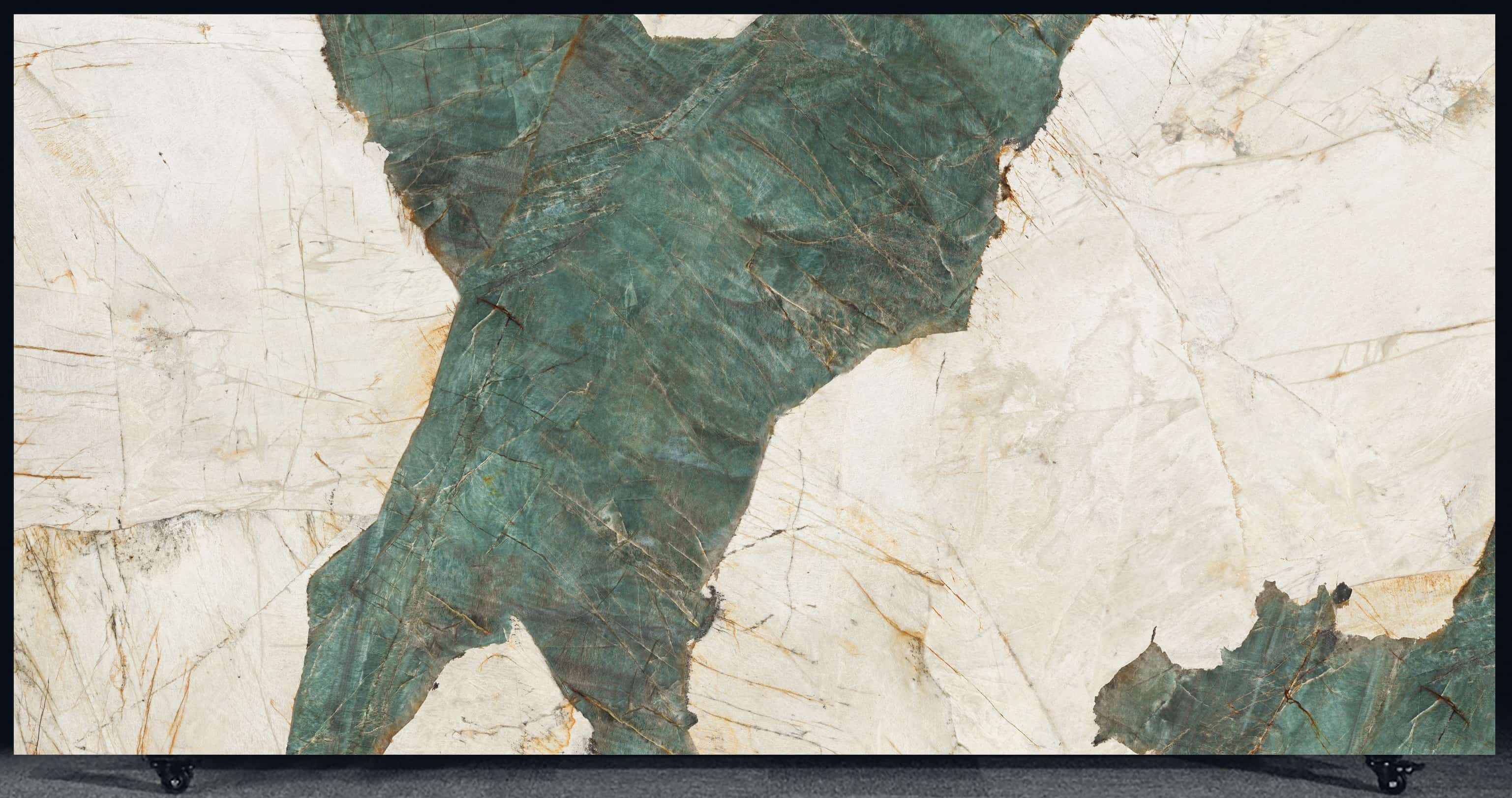 FLORIM Aqua Glossy slab at Aracruz RE