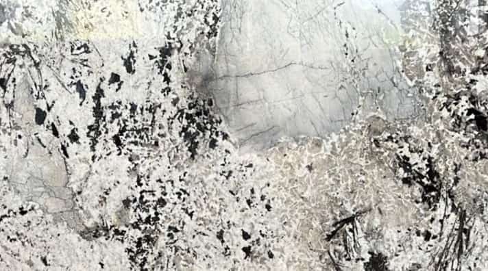 Patagonia White slab at Aracruz RE