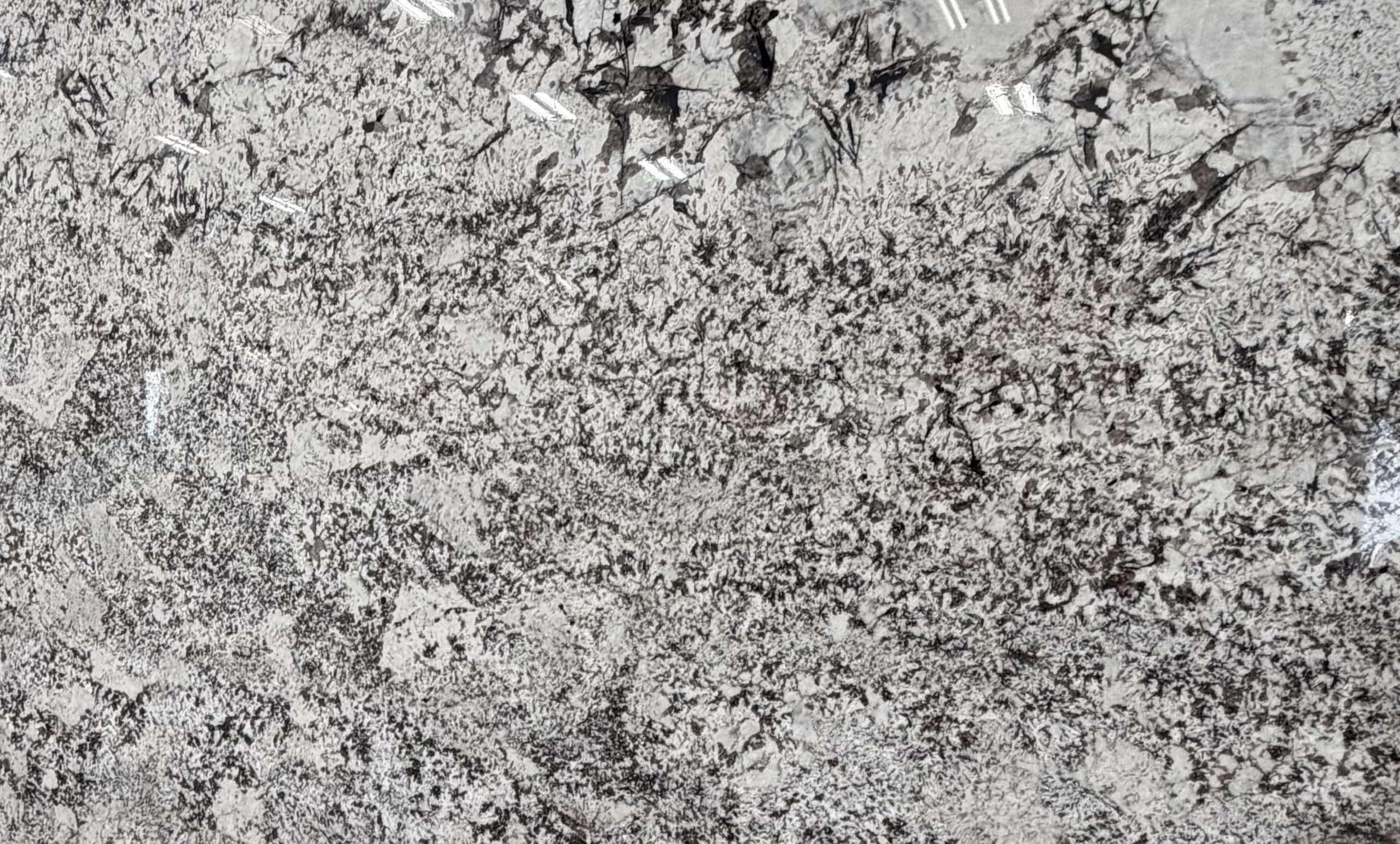 Bianco Typhoon slab at Aracruz RE